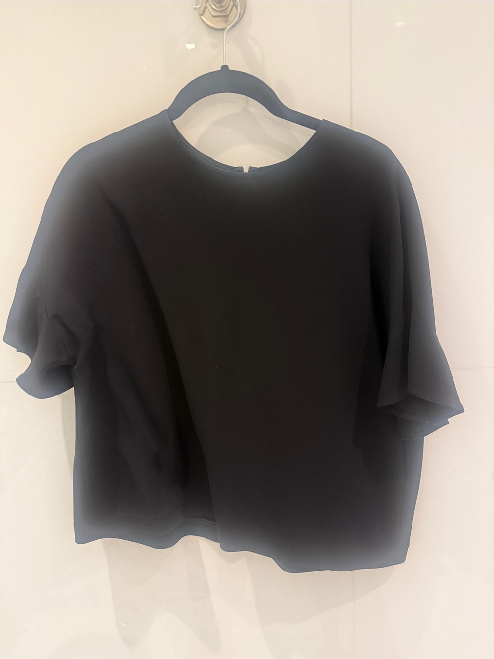 Lisa Perry Black Women's Flutter Sleeve Top size 2